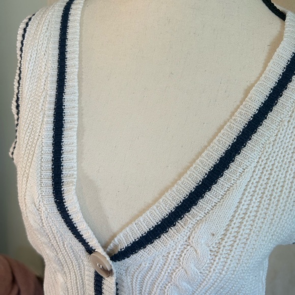 Knit Sweater Button-down Vest - Picture 4 of 4